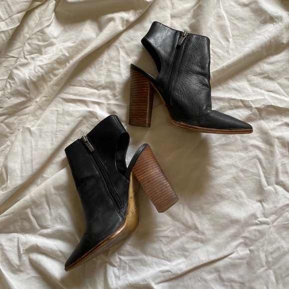 Boots with heels from Trouve - Picture 1 of 5